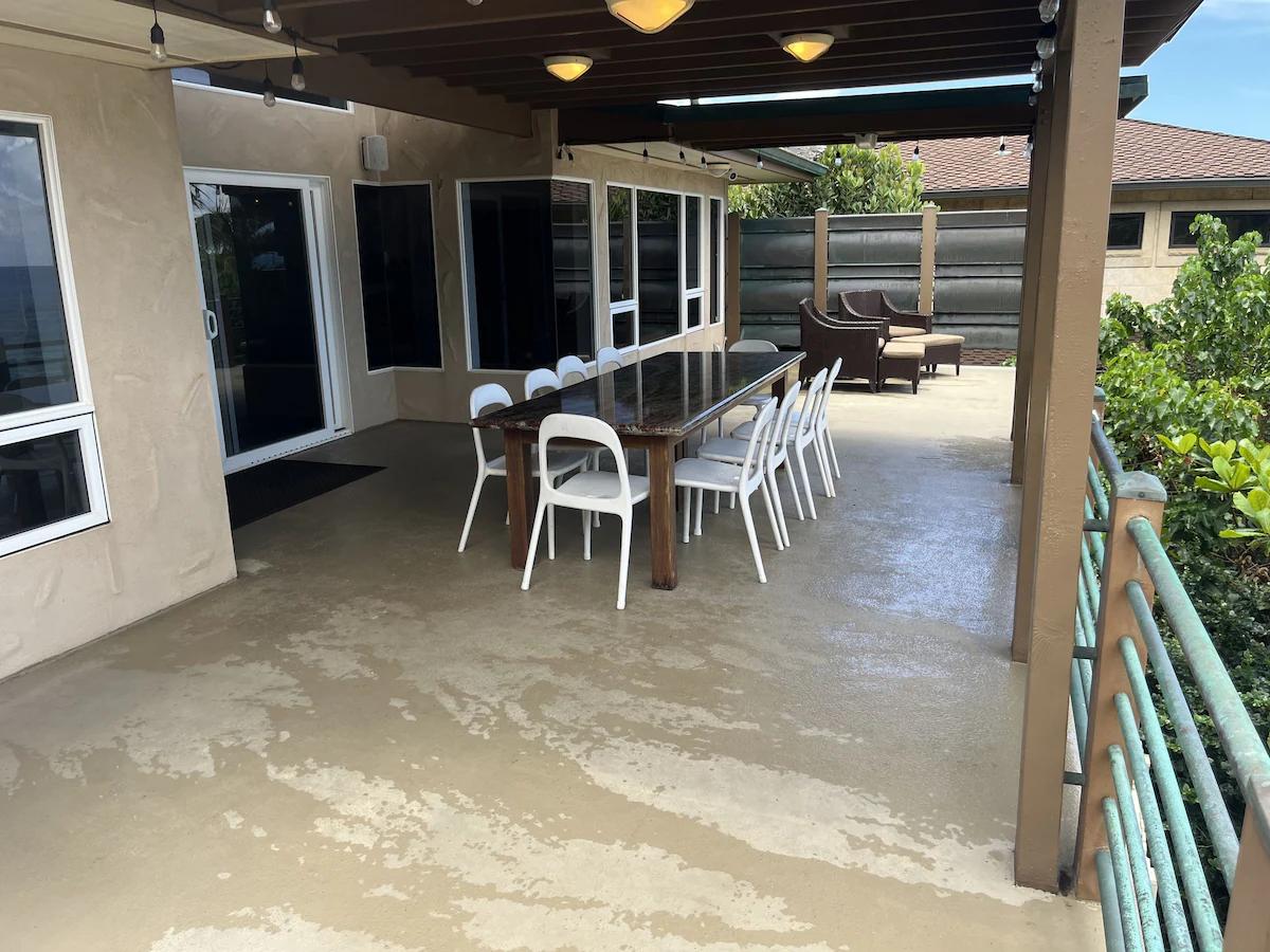 Side View of Lanai